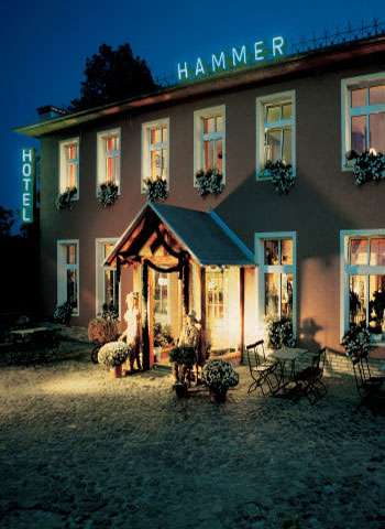 Außenansicht Restaurant im Hammers Landhotel inmitten von Teltow